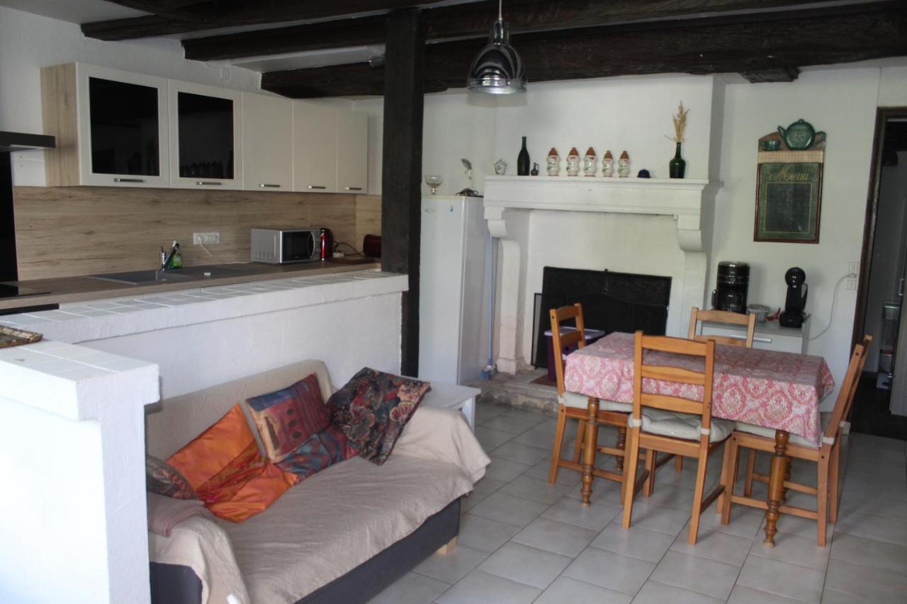 La Maison D'Odile Beaujeu-Saint-Vallier-et-Pierrejux Экстерьер фото